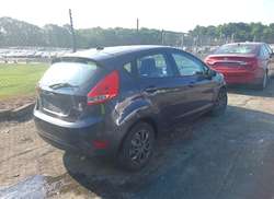 2012 Ford Fiesta SE — 4