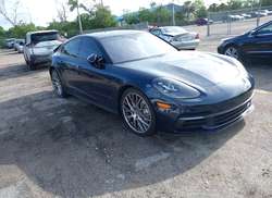 2018 Porsche Panamera 4