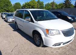 2015 Chrysler Town & Country Touring-L