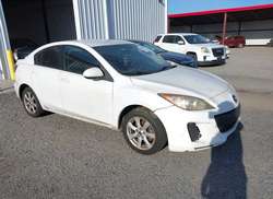 2013 Mazda MAZDA3 I Sport