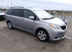 2015 Toyota Sienna LE 8 Passenger