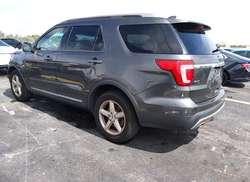 2016 Ford Explorer XLT — 3