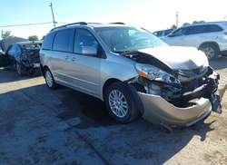 2010 Toyota Sienna XLE