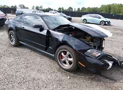 2012 Ford Mustang V6