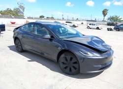 2025 Tesla Model 3 Long Range Rear-Wheel Drive/Standard Rear-Wheel Drive