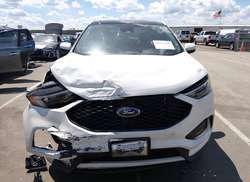 2021 Ford Edge ST-Line — 12
