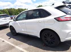 2021 Ford Edge ST-Line — 14