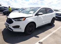 2021 Ford Edge ST-Line — 2