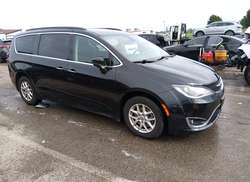 2017 Chrysler Pacifica Touring Plus