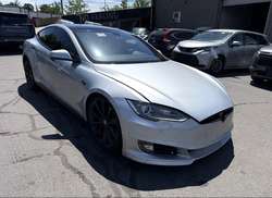 2013 Tesla Model S Performance