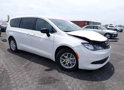 2025 Chrysler Voyager LX