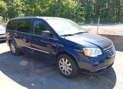 2016 Chrysler Town & Country Touring