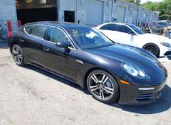 2014 Porsche Panamera 4S Executive
