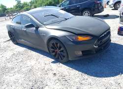 2015 Tesla Model S 85D/P85D