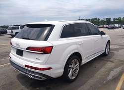 2021 Audi Q7 Premium Plus 55 Tfsi Quattro Tiptronic — 4
