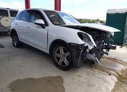 2014 Porsche Cayenne Platinum Edition