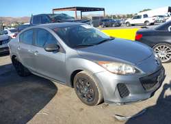 2013 Mazda MAZDA3 I SV