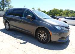 2017 Chrysler Pacifica LX