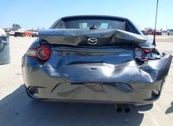 2021 Mazda MX-5 Miata RF Grand Touring — 6