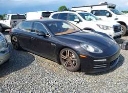 2014 Porsche Panamera 4S Executive