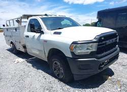 2022 RAM 3500 Chassis Tradesman/SLT