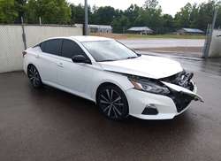 2022 Nissan Altima SR FWD