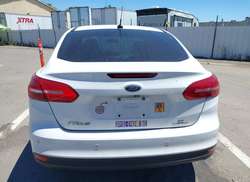 2016 Ford Focus SE — 16