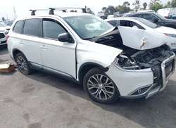 2016 Mitsubishi Outlander ES