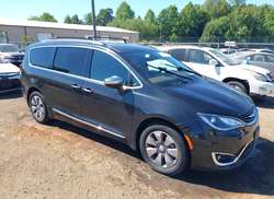 2019 Chrysler Pacifica Hybrid Limited