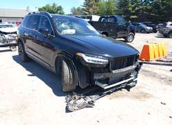2018 Volvo XC90 T6 Momentum