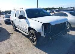 2013 GMC Yukon XL 1500 SLT