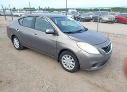 2013 Nissan Versa 1.6 SV