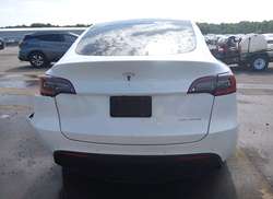 2021 Tesla Model Y Long Range Dual Motor ALL-Wheel Drive — 16