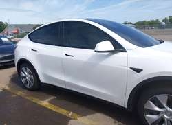 2021 Tesla Model Y Long Range Dual Motor ALL-Wheel Drive — 13