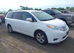 2017 Toyota Sienna LE 8 Passenger