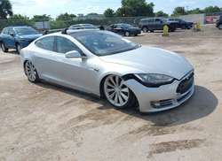 2013 Tesla Model S  