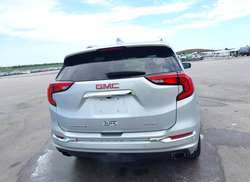 2020 GMC Terrain AWD Denali — 16