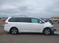 2013 Toyota Sienna LE V6 8 Passenger — 13