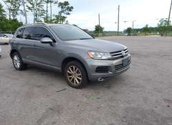 2013 Volkswagen Touareg VR6 Sport