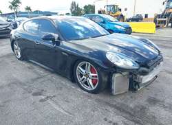 2014 Porsche Panamera 4S