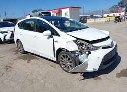 2017 Toyota Prius V Five