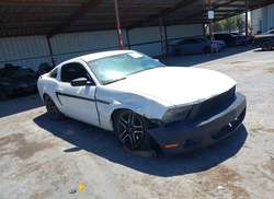2012 Ford Mustang V6 Premium