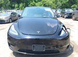 2023 Tesla Model Y AWD/Long Range Dual Motor ALL-Wheel Drive — 11