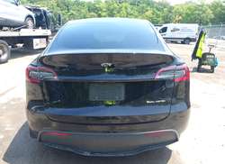 2023 Tesla Model Y AWD/Long Range Dual Motor ALL-Wheel Drive — 15