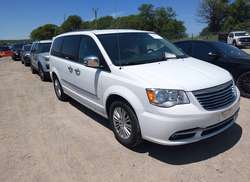 2015 Chrysler Town & Country Touring-L