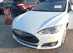 2014 Tesla Model S P85 — 10