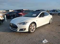 2014 Tesla Model S P85 — 2