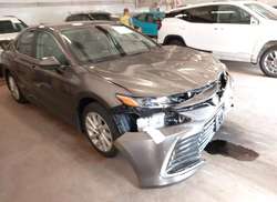 2022 Toyota Camry LE AWD