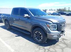 2021 Nissan Titan PRO-4X 4X4