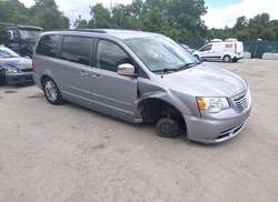 2015 Chrysler Town &AMP; Country Touring-L